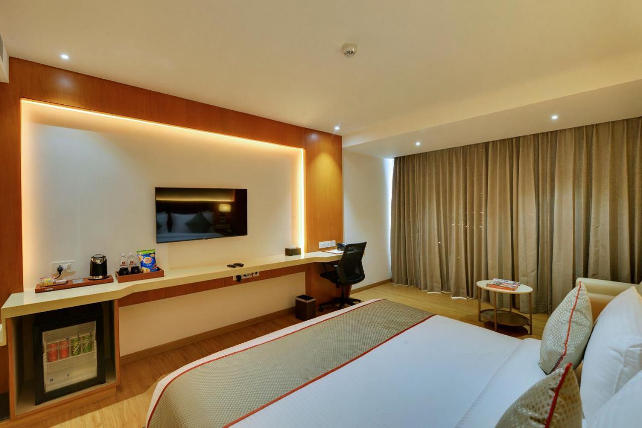 Clarion Hotel Bangalore Yesvantpur Bagian luar foto