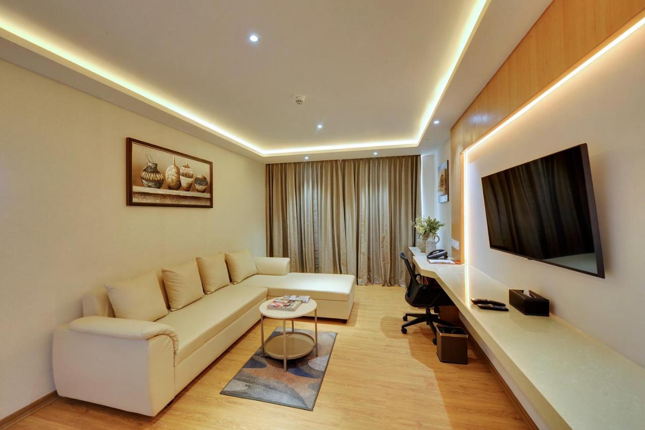Clarion Hotel Bangalore Yesvantpur Bagian luar foto