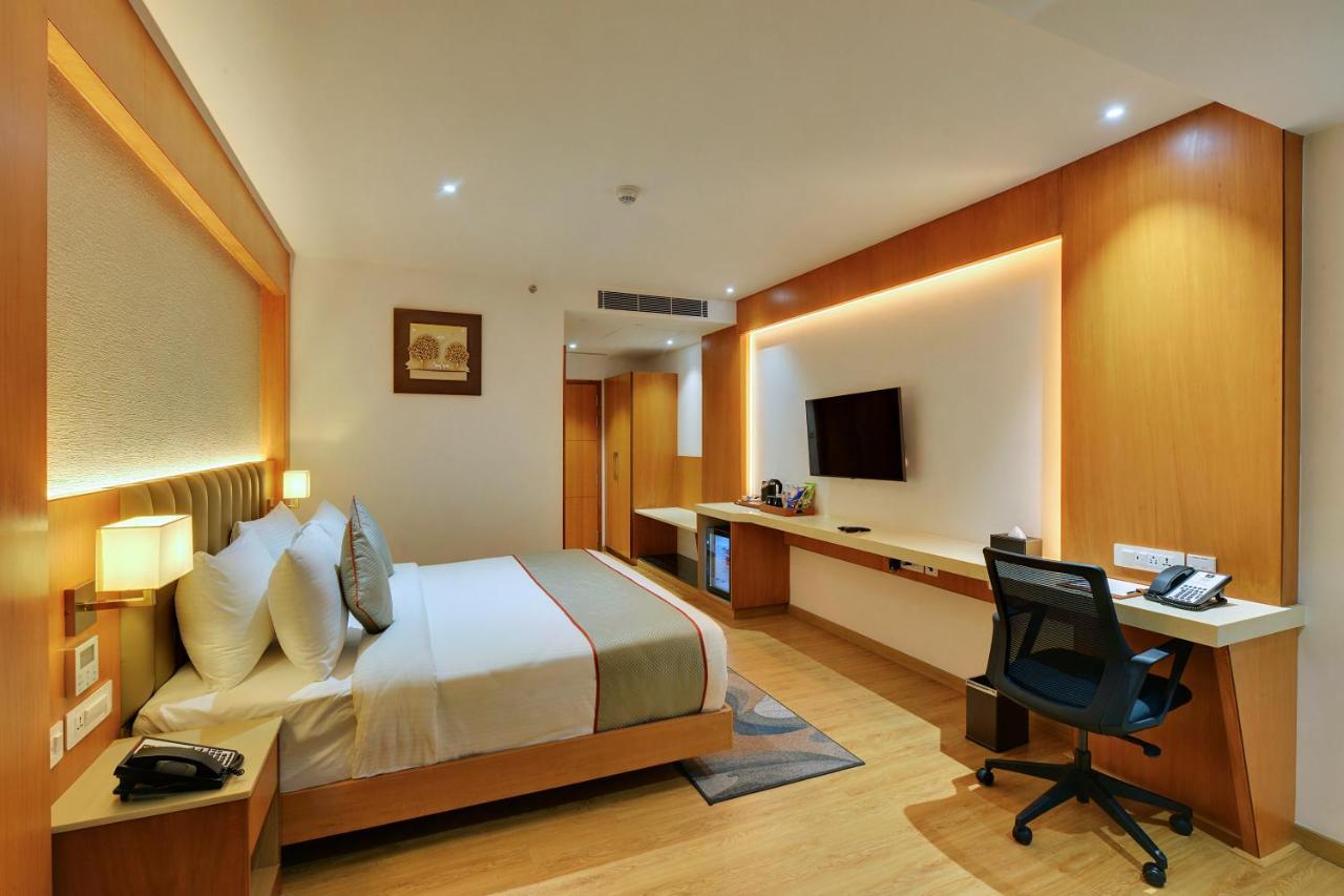 Clarion Hotel Bangalore Yesvantpur Bagian luar foto