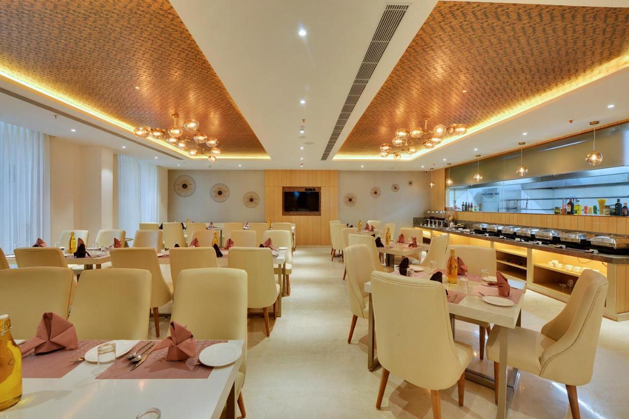 Clarion Hotel Bangalore Yesvantpur Bagian luar foto
